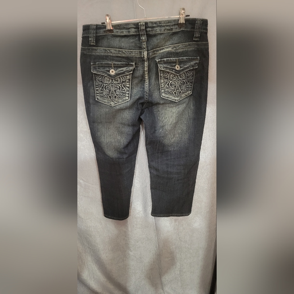 Women's Rupp Jean Capris - Picture 2 of 3